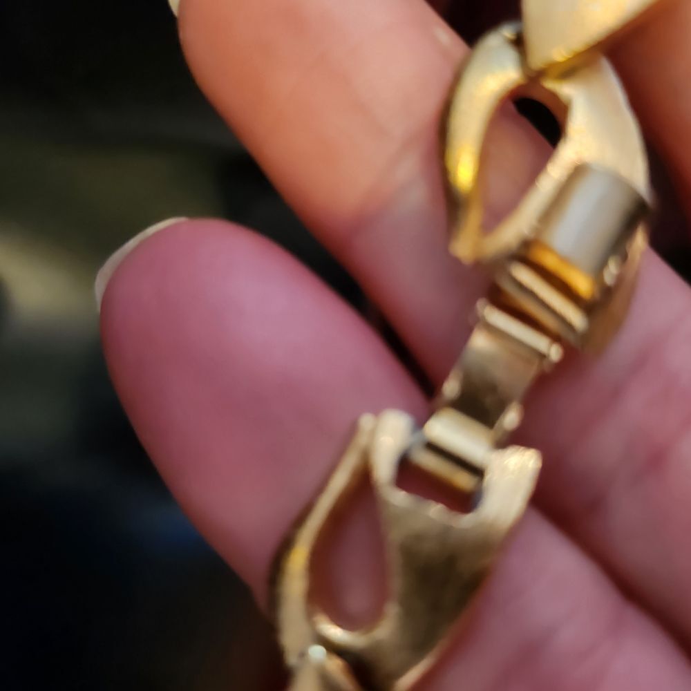 Gold and Black Chain Bracelet - Picture 5 of 6